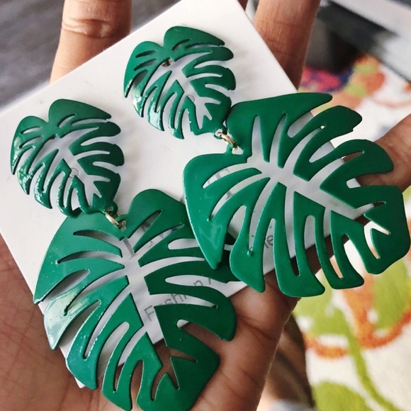 Jewelry - Monstera Green Metal Earrings